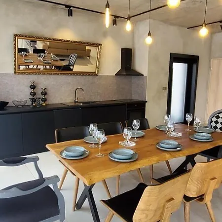 Luxury Giardino Lozenetz 洛泽内茨