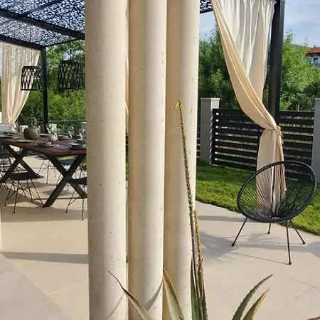 Luxury Giardino Lozenetz 别墅