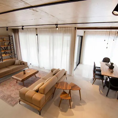 Luxury Giardino Lozenetz * 洛泽内茨